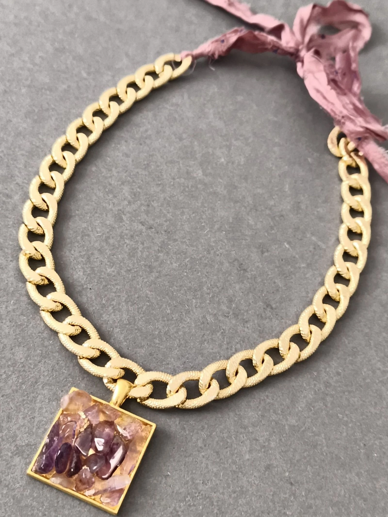 Pendentif avec amethyste 